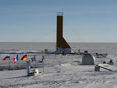 Буровая вышка на станции Восток Текущая глубина скважины – 3668 м